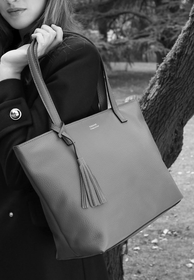 EDEN - Grained leather shoulder handbag