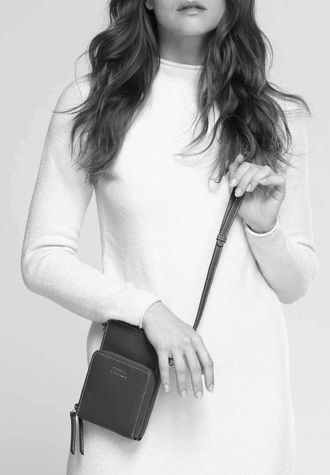 JILL - Pochette téléphone en cuir grainé