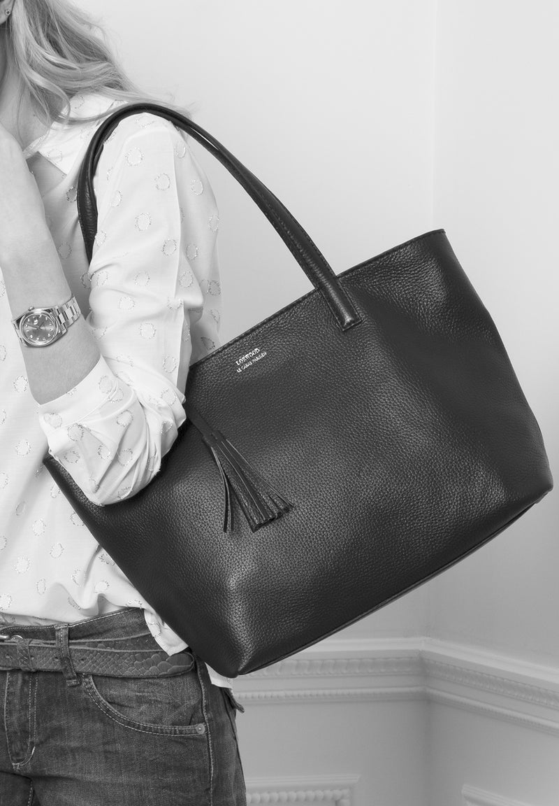 EDEN - Grained leather shoulder handbag