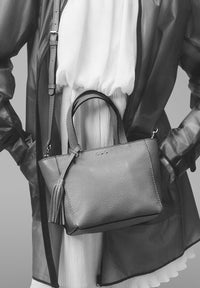 BABY CABAS - Small crossover in grained leather