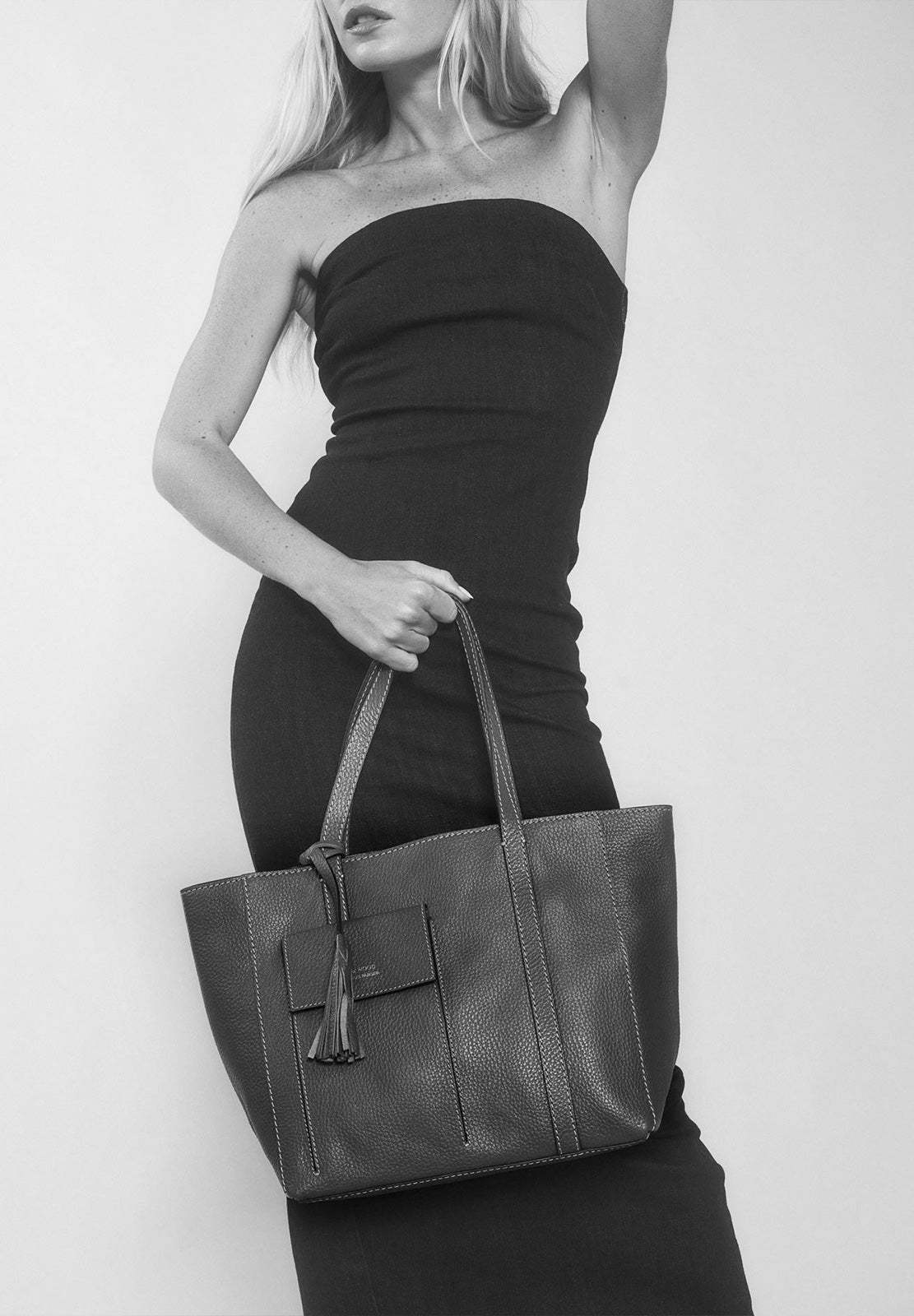 Cabas PARISIEN medium - Cuir grainé avec poche frontale