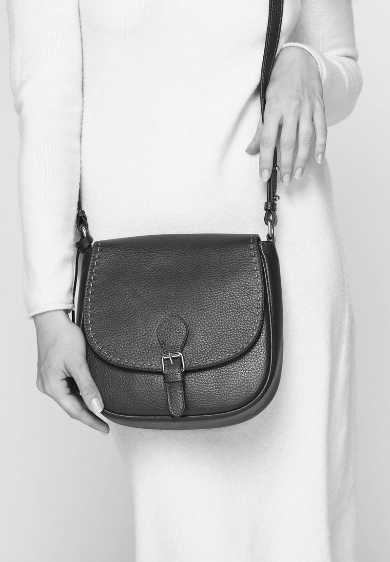LIVIA - Sac crossover en cuir grainé piqué main contrasté