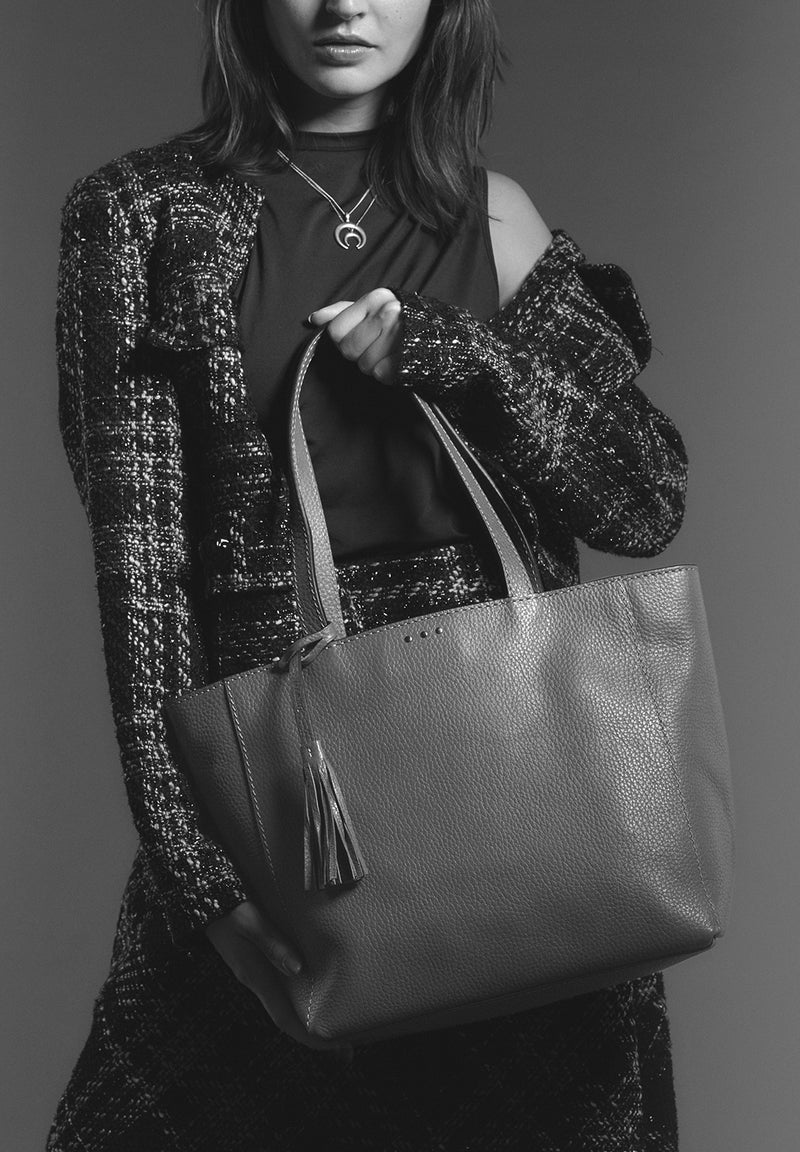 MONTMARTRE - Grained leather shoulder tote bag