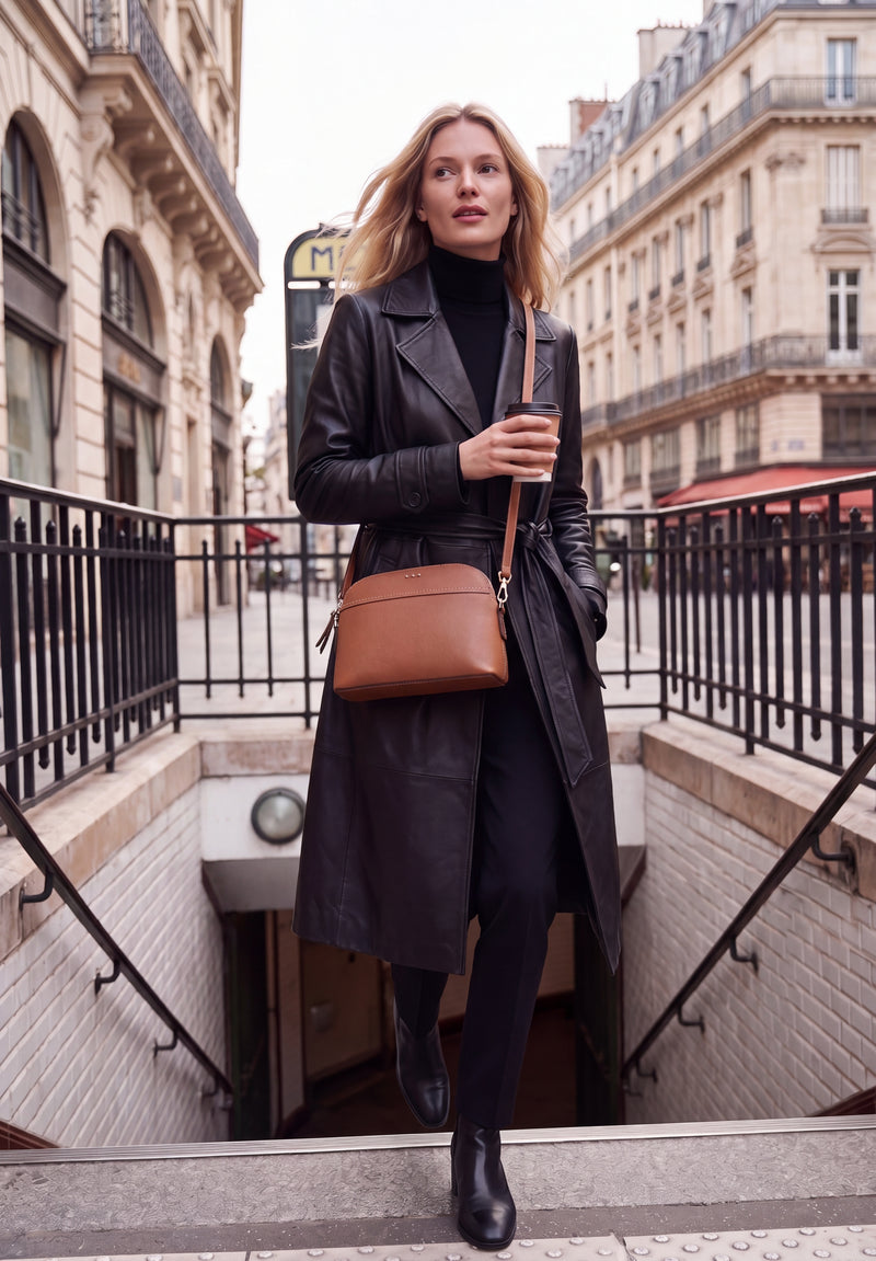DEMI-LUNE - Grained leather bag