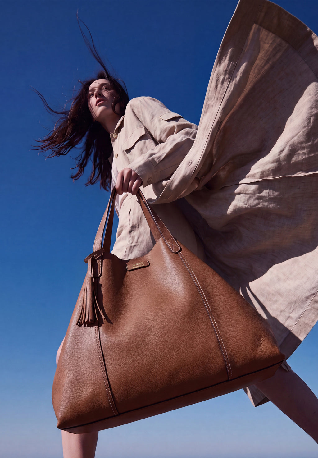 ODEON - Soft tote bag in contrasting hand-stitched grained leather