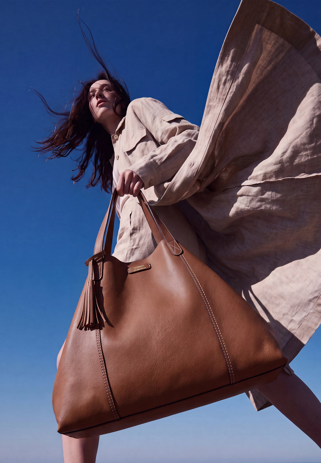 ODEON - Soft tote bag in contrasting hand-stitched grained leather