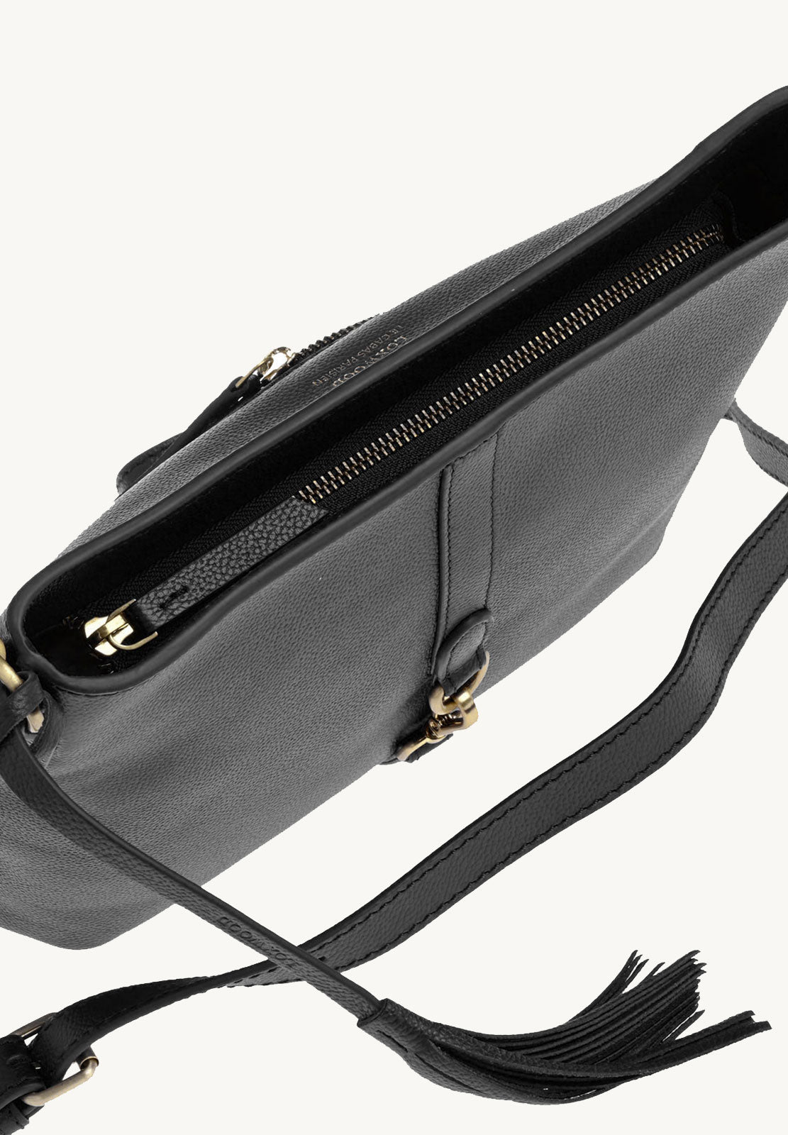 CELIA - Sac besace en cuir grainé avec mousqueton