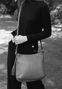 CELIA L - Grained leather messenger bag