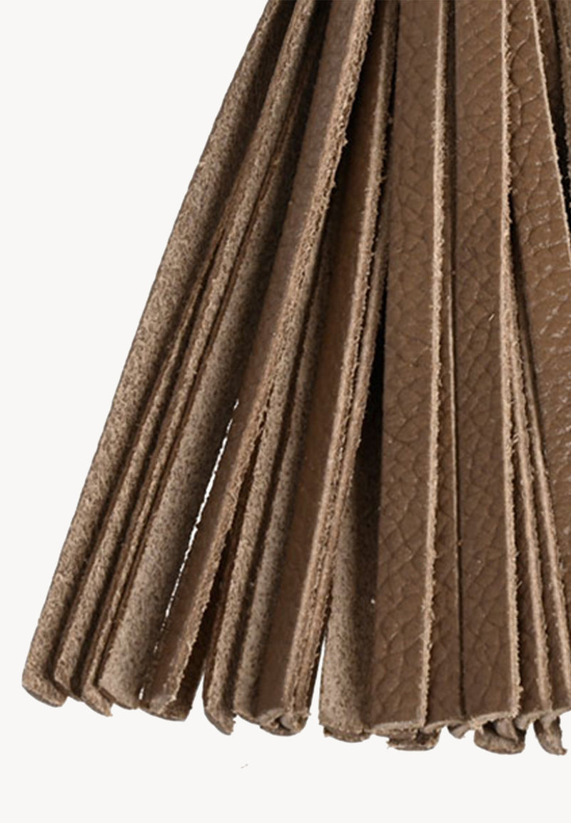 FORGET ME NOT - Grained leather pompom keyring