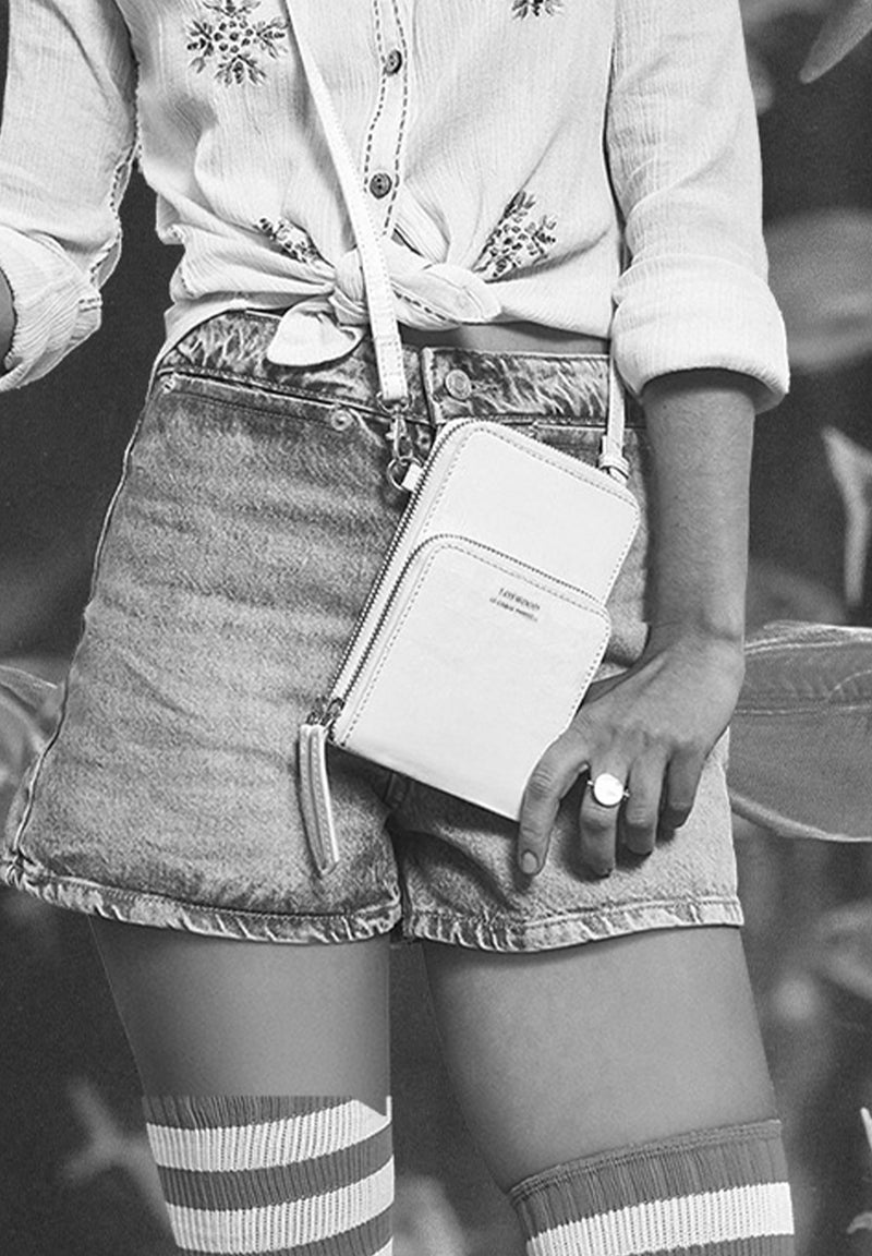 JILL - Grained leather phone pouch